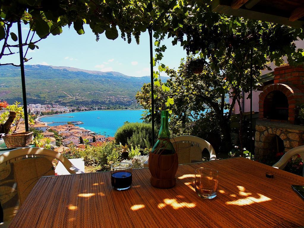 Zura Apartments Ohrid Bilik gambar