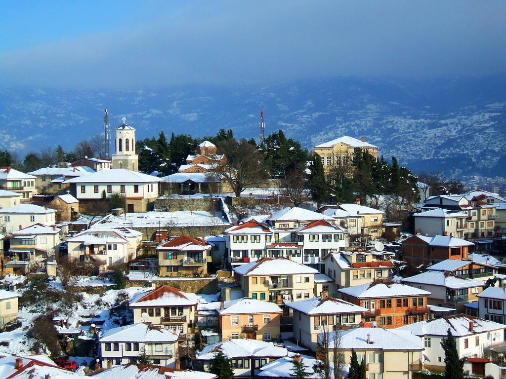 Zura Apartments Ohrid Bilik gambar