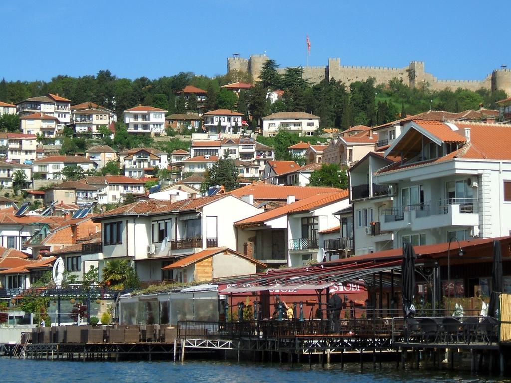 Zura Apartments Ohrid Bilik gambar